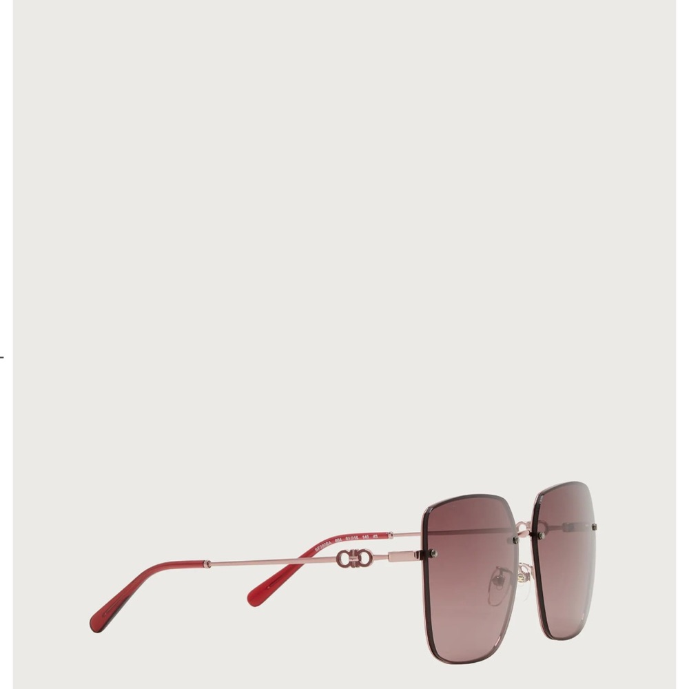 Ferragamo Sun glasses